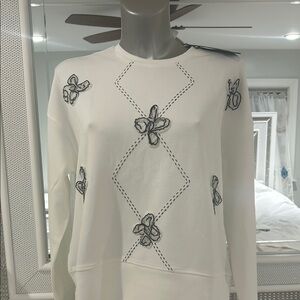 Chic White Sweatshirt with Black Embroidery